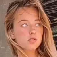 Zoey Aune Nue